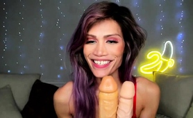Kinky Hot Heshe Anya Banana On Webcam