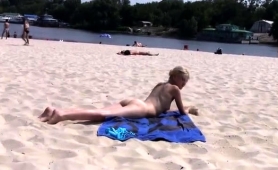 Beach Voyeur Finds A Cute Blonde Teen With A Wonderful Ass